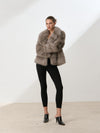 Cappotto peloso con texture soffice