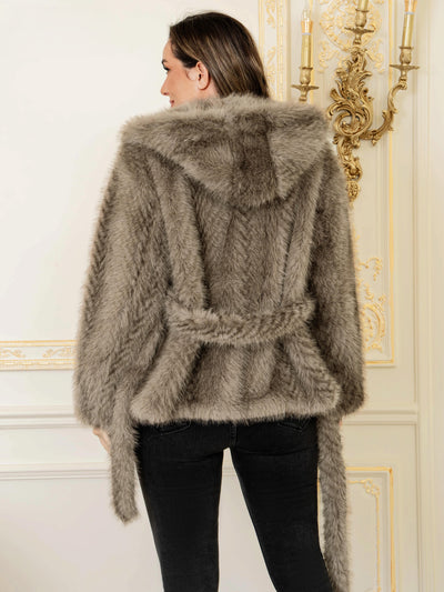 Cappotto peloso in stile elegante